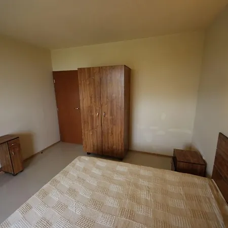 Menada Green Hills Apartments
