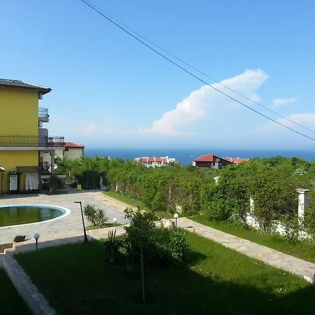 Apartment Menada Green Hills Apartments *