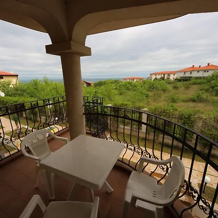 Apartment Menada Green Hills Apartments *