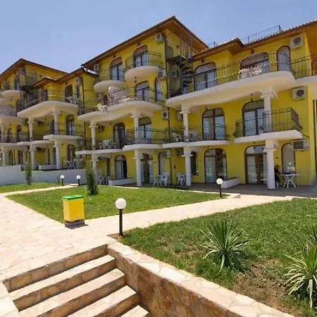 Apartment Menada Green Hills Apartments