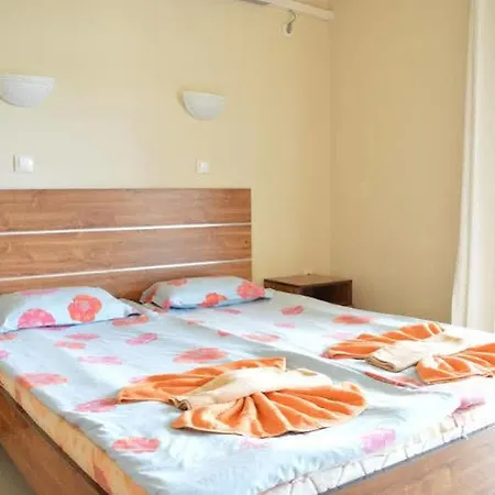 Apartment Menada Green Hills Apartments