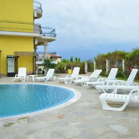 Apartment Menada Green Hills Apartments